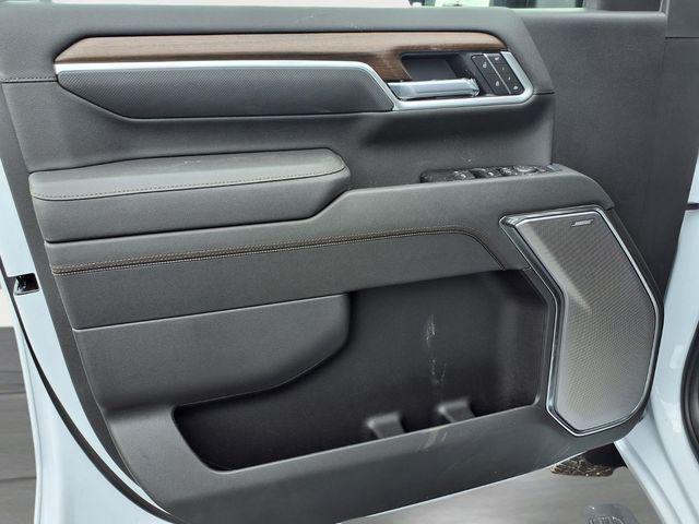 2026 Chevrolet Silverado 3500HD Crew Cab, Standard Bed, High Country, 4WD