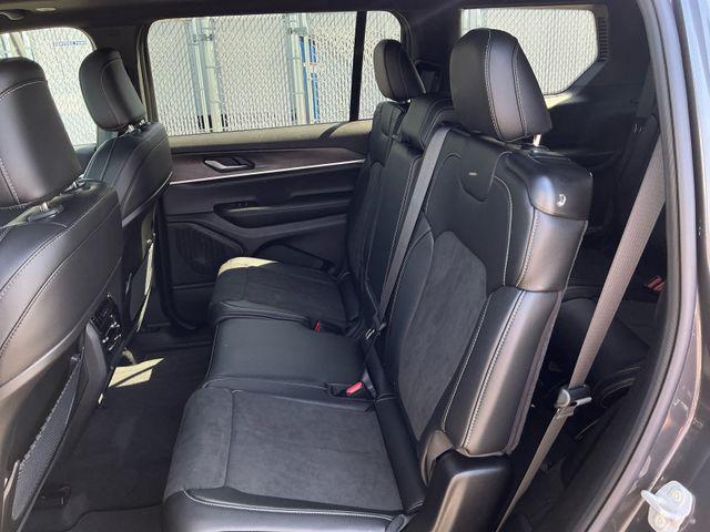 2026 Jeep Grand Cherokee L Altitude 4x4