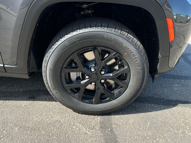 2026 Jeep Grand Cherokee L Altitude 4x4