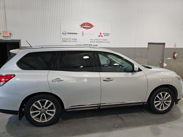 2015 Nissan Pathfinder SL