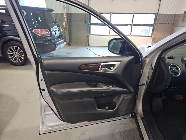 2015 Nissan Pathfinder SL