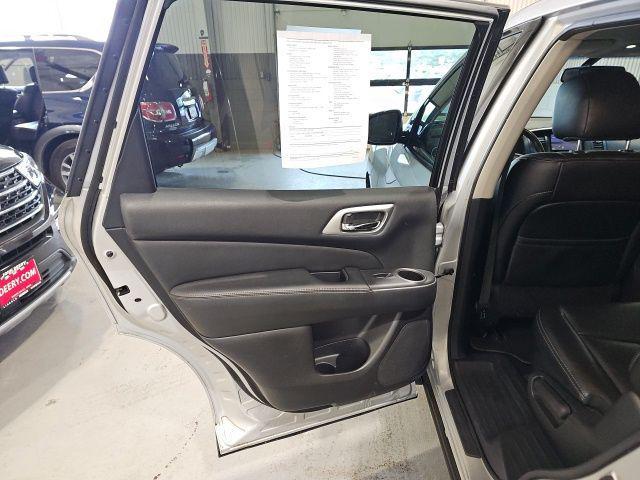 2015 Nissan Pathfinder SL