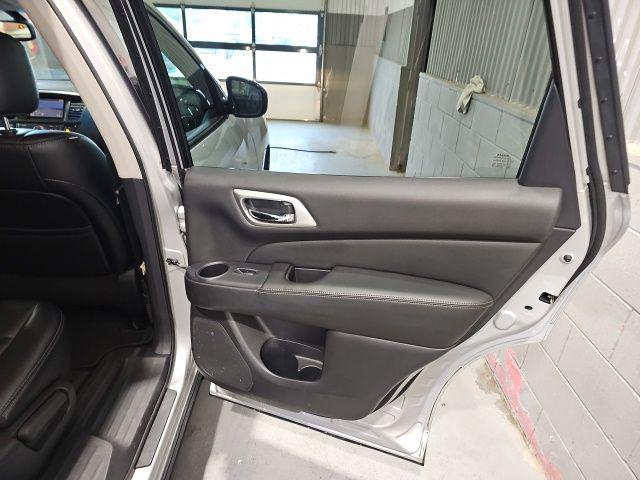 2015 Nissan Pathfinder SL