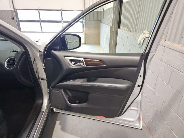 2015 Nissan Pathfinder SL