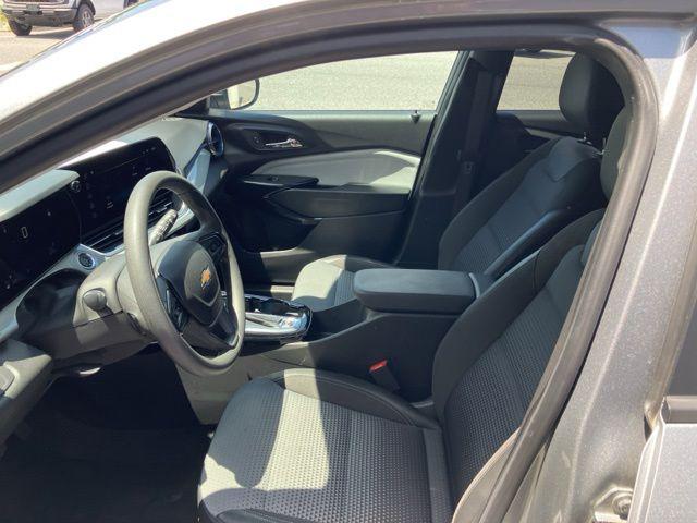 2025 Chevrolet Trax FWD LT