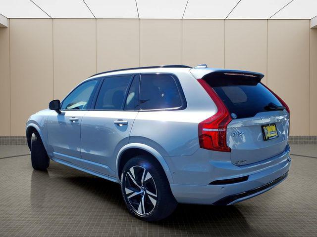 2023 Volvo XC90 Recharge T8 Plus Dark Theme 7-Seater