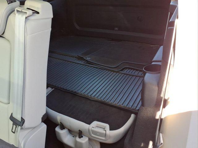 2023 Volvo XC90 Recharge T8 Plus Dark Theme 7-Seater