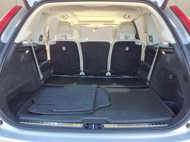 2023 Volvo XC90 Recharge T8 Plus Dark Theme 7-Seater