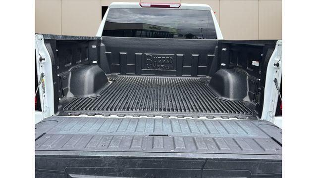 2025 GMC Sierra 1500 2WD Crew Cab Short Box SLT