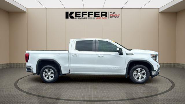 2025 GMC Sierra 1500 2WD Crew Cab Short Box SLT