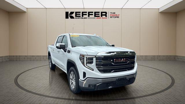 2025 GMC Sierra 1500 2WD Crew Cab Short Box SLT