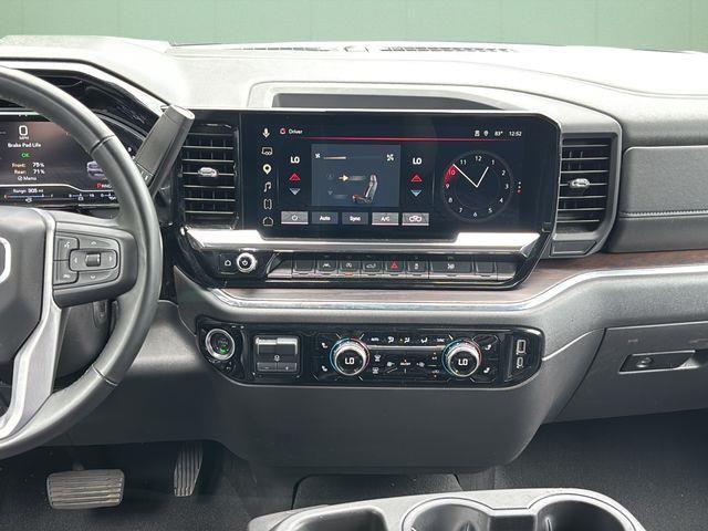 2025 GMC Sierra 1500 2WD Crew Cab Short Box SLT