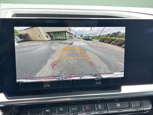 2025 GMC Sierra 1500 2WD Crew Cab Short Box SLT