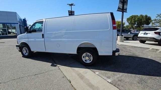2026 Chevrolet Express Cargo Van 2500 Regular Wheelbase, WT, RWD