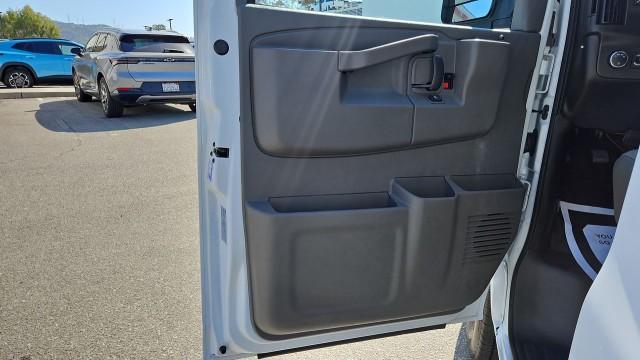 2026 Chevrolet Express Cargo Van 2500 Regular Wheelbase, WT, RWD