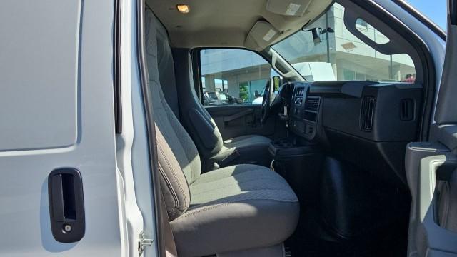2026 Chevrolet Express Cargo Van 2500 Regular Wheelbase, WT, RWD