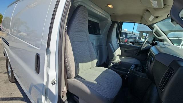 2026 Chevrolet Express Cargo Van 2500 Regular Wheelbase, WT, RWD
