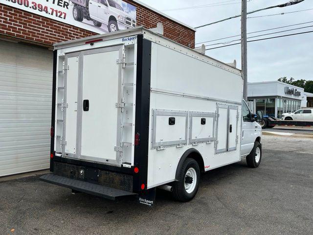 2019 Ford E-350 Cutaway Base 2019 Ford E-350 Cutaway Base