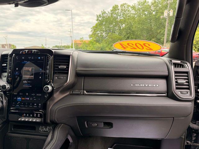 2024 Ram 1500 Limited Crew Cab 4x4 57 Box