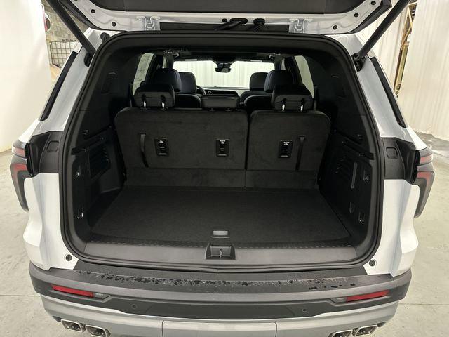 2026 Chevrolet Traverse AWD LT