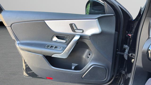 2022 Mercedes-Benz A 220 A 220