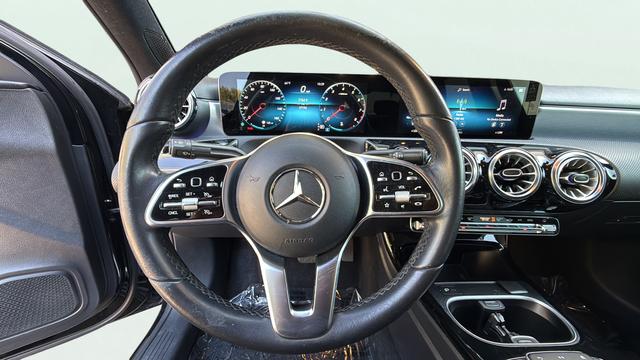 2022 Mercedes-Benz A 220 A 220