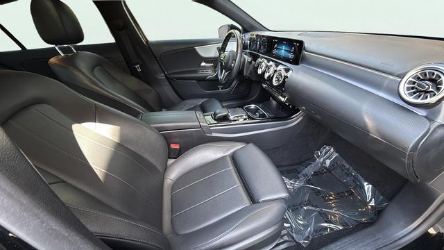 2022 Mercedes-Benz A 220 A 220
