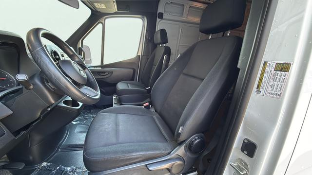 2025 Mercedes-Benz Sprinter 2500 High Roof 4-Cyl Diesel