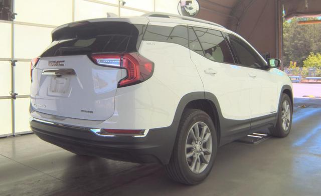 2024 GMC Terrain AWD SLT
