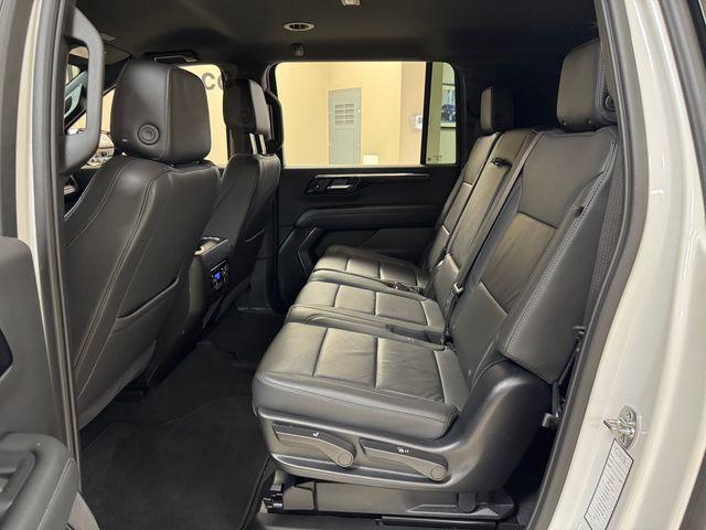 2025 Chevrolet Suburban 4WD Z71