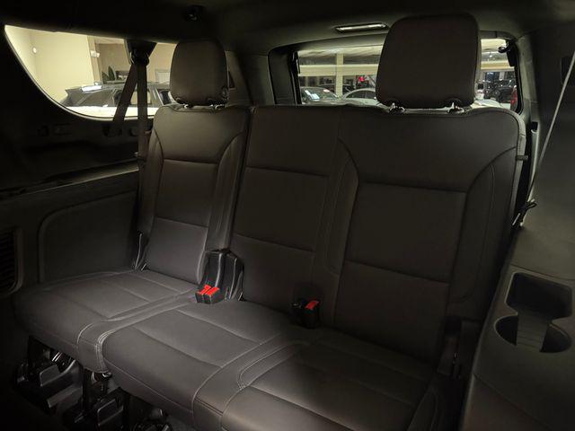 2025 Chevrolet Suburban 4WD Z71