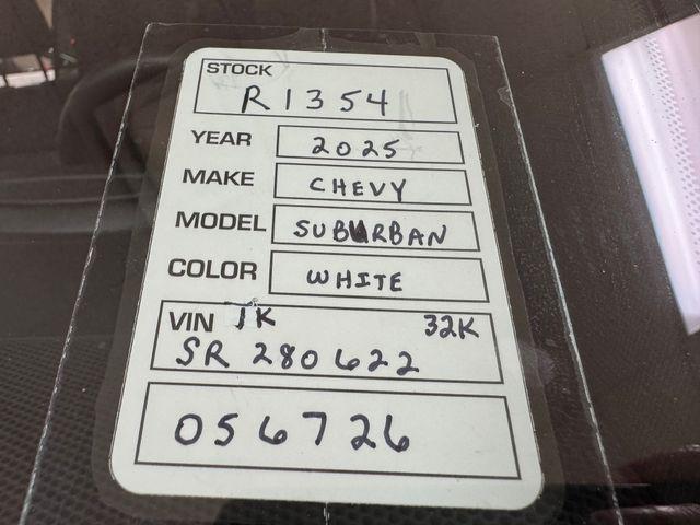 2025 Chevrolet Suburban 4WD Z71