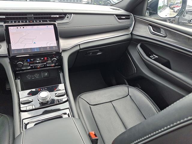 2024 Jeep Grand Cherokee Overland - Photo 11