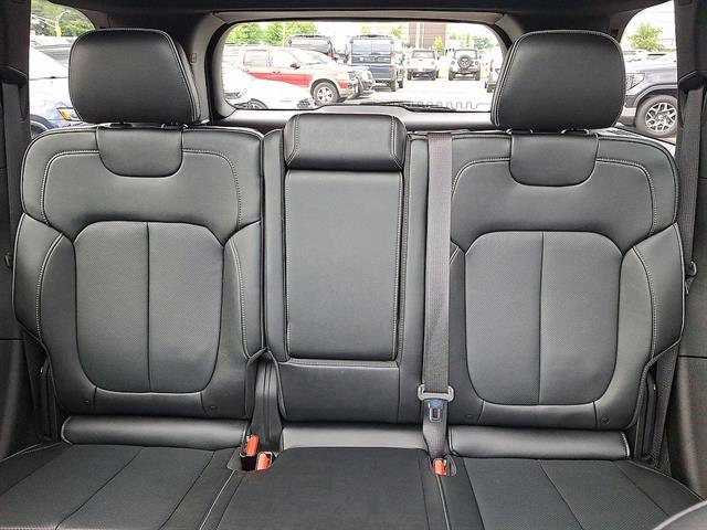 2024 Jeep Grand Cherokee Overland - Photo 13