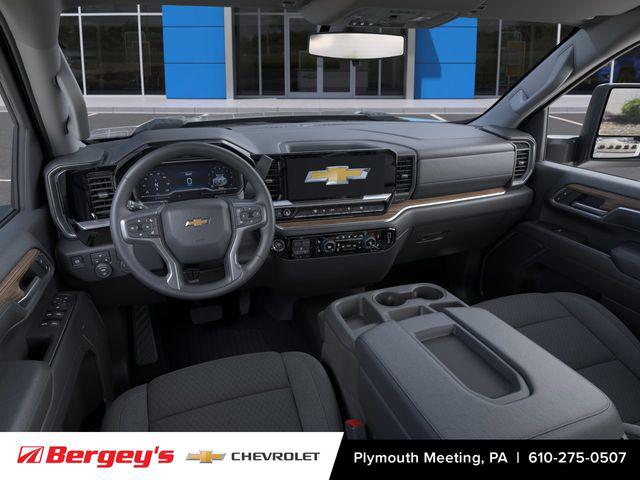 2026 Chevrolet Silverado 2500HD Crew Cab, Standard Bed, LT, 4WD
