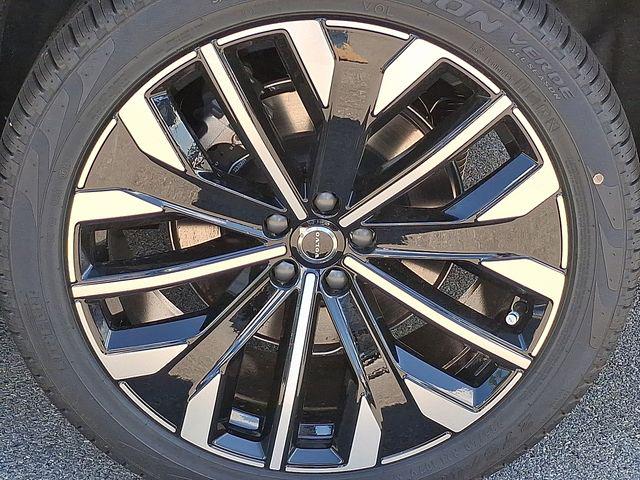 2026 Volvo XC90 Plug-In Hybrid Ultra, T8 AWD, Electric/Gasoline, Bright, 7 Seats
