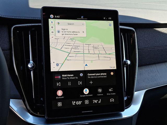 2026 Volvo XC90 Plug-In Hybrid Ultra, T8 AWD, Electric/Gasoline, Bright, 7 Seats