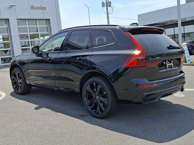 2026 Volvo XC60 B5 Ultra Black Edition