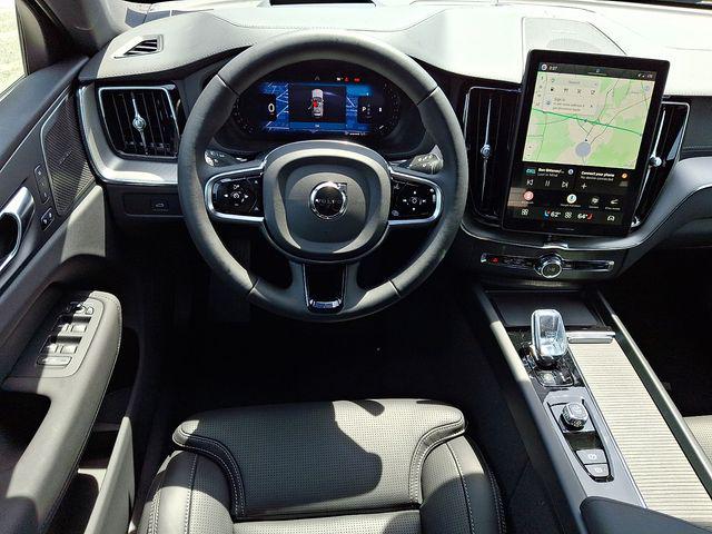2026 Volvo XC60 B5 Ultra Black Edition