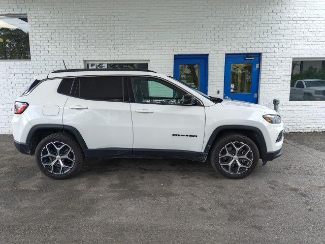 2024 Jeep Compass Latitude 4x4