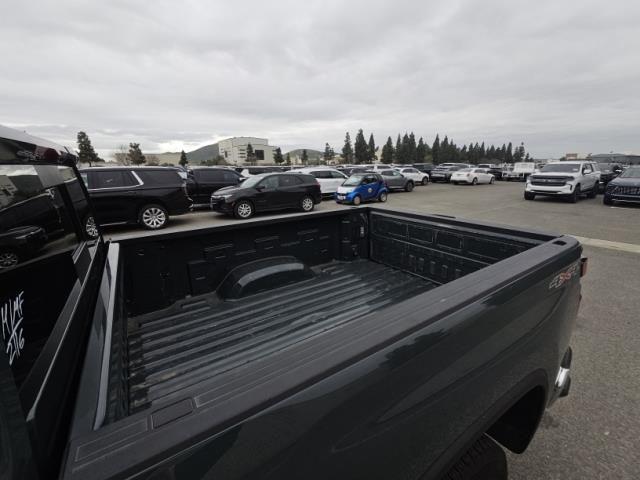 2025 Chevrolet Silverado 2500HD 4WD Crew Cab Standard Bed LTZ
