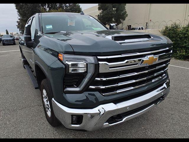 2025 Chevrolet Silverado 2500HD 4WD Crew Cab Standard Bed LTZ