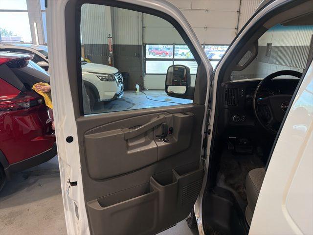 2021 GMC Savana 2500 Work Van