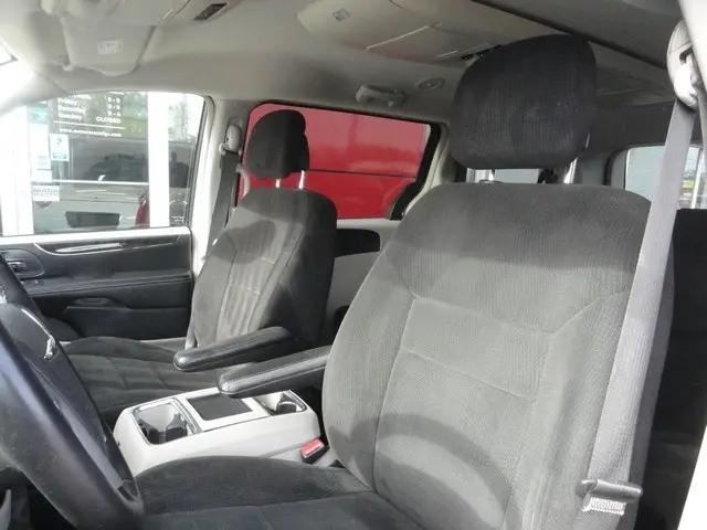 2012 Chrysler Town & Country Touring
