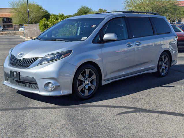2015 Toyota Sienna SE Premium 8 Passenger