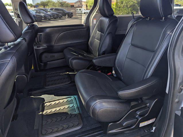 2015 Toyota Sienna SE Premium 8 Passenger