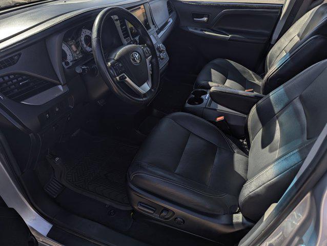 2015 Toyota Sienna SE Premium 8 Passenger