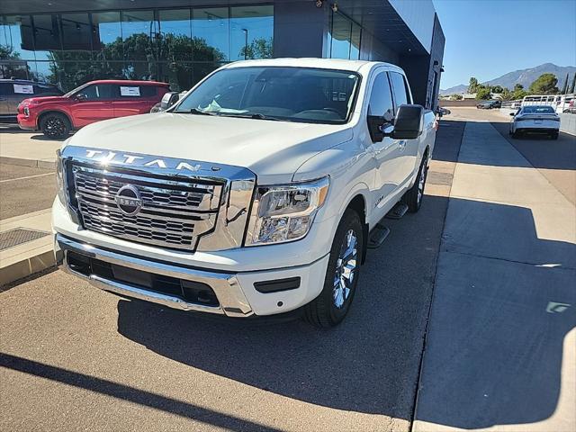 2024 Nissan Titan Crew Cab SV 4x2