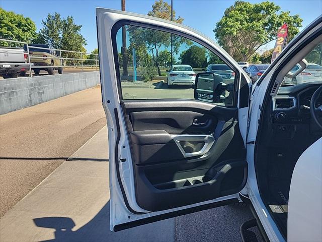 2024 Nissan Titan Crew Cab SV 4x2