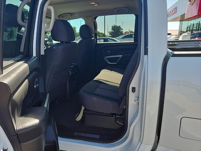 2024 Nissan Titan Crew Cab SV 4x2
